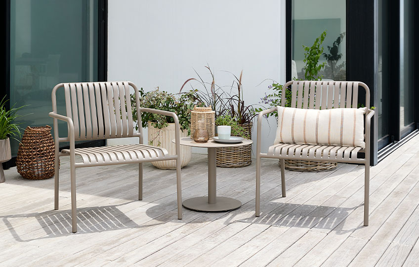 FURUSET garden lounge set with two lounge chairs made from aluminium and table made from steel Garden lounge chairs and garden side table made from aluminium and steel