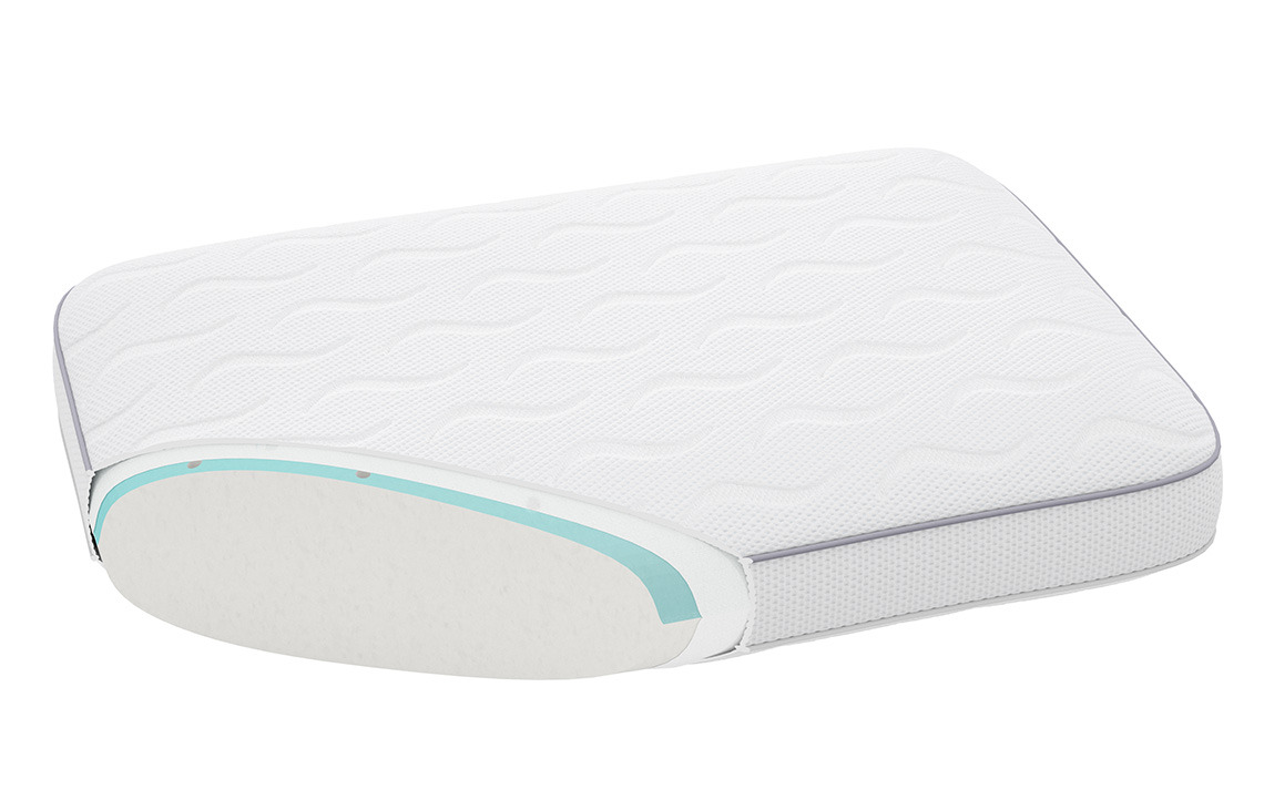 The VARDO pillow has a layer of cooling gel as well as a cooling cover Cross section of cooling pillow with memory foam, cooling gel layer, and cooling cover