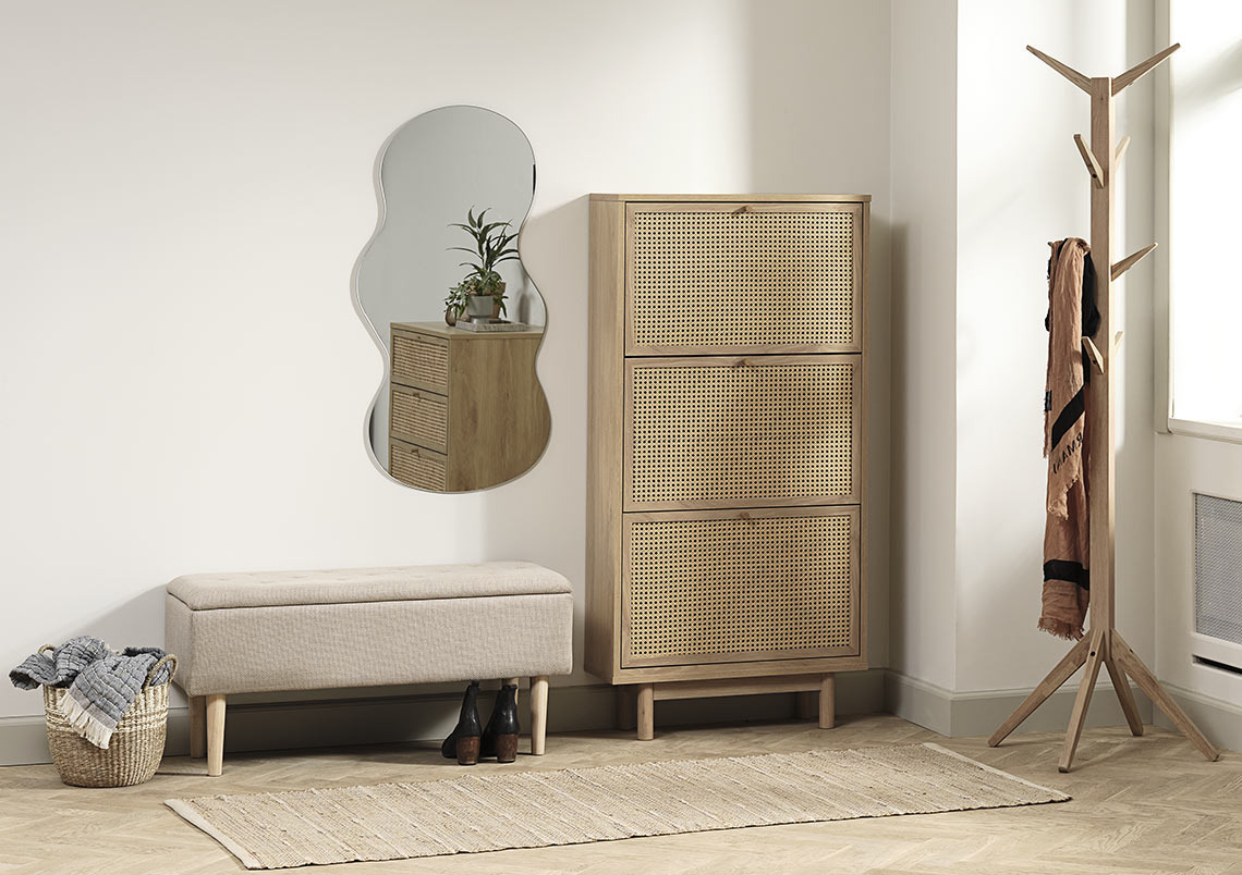 BADSTED hallway bench, REJSBY mirror and HALMSTAD shoe cabinet Hallway with hallway bench and shoe cabinet
