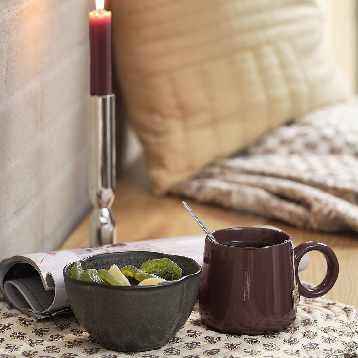 EJLIF bowl and MELVIN mug on ENGSNELLE placemat Bowl and mug on a placemat