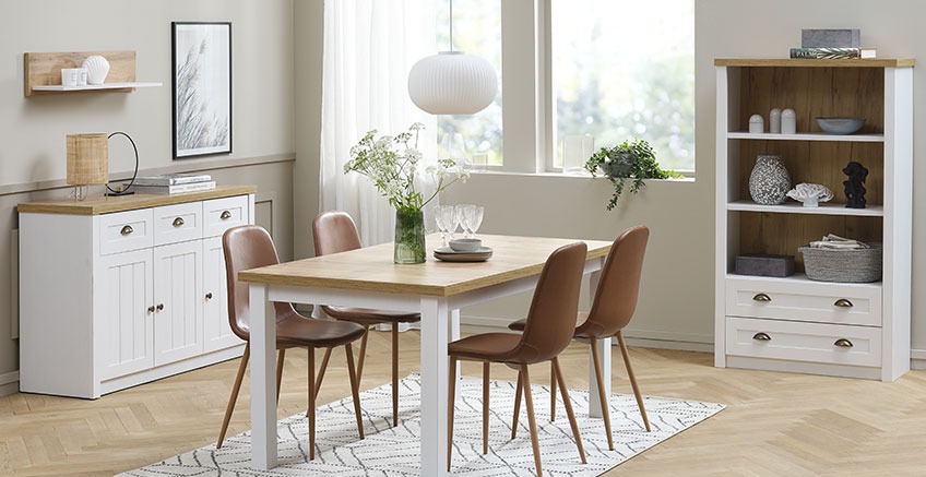 FRED pendant light, MARKSKEL dining table and JONSTRUP dining chairs Dining room with pendant light over dining table