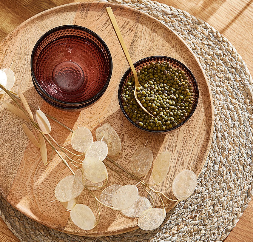 GREGERT artificial flowers, TETTEGRAS place mat, JONAS bowls and GERNER decorative tray Wicker placemats with wooden decorative tray and, glass bowls