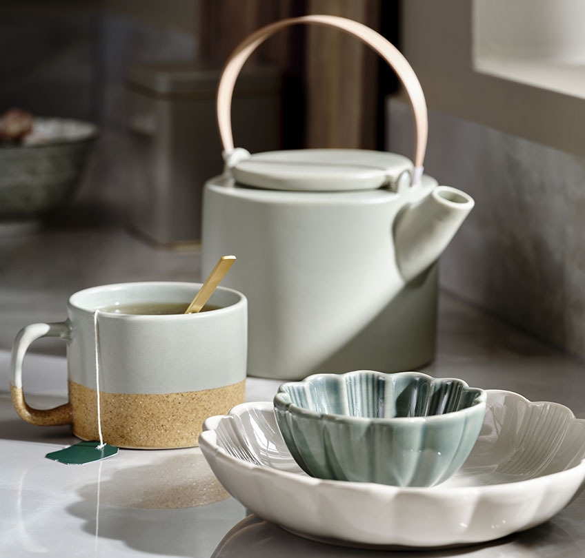 GAUTE teapot, HALFDAN mug and SIMON bowls Teapot, mug and bowls